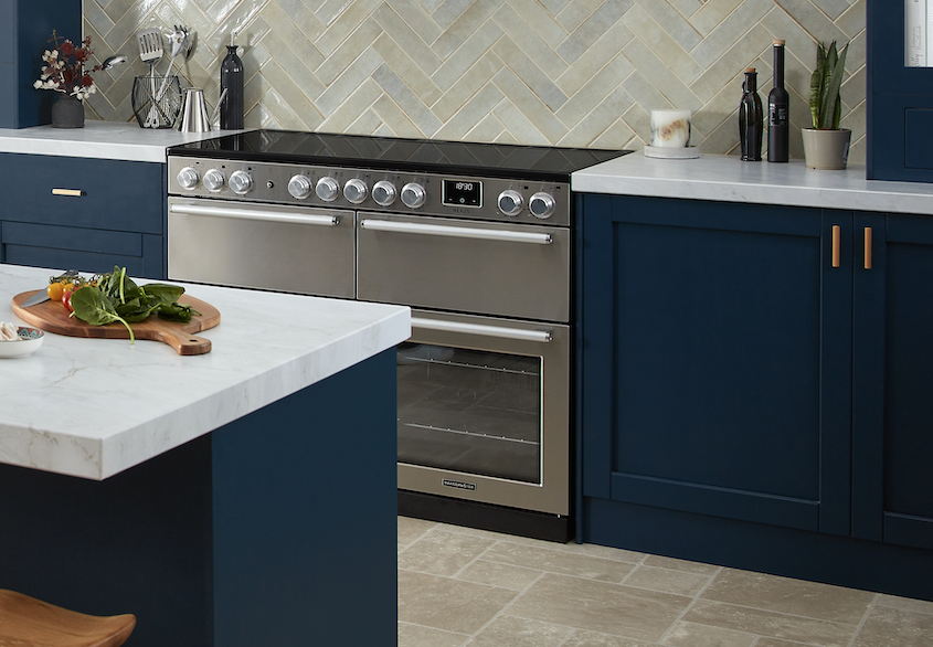 How to Style a Stainless Steel Range Cooker in Your Kitchen