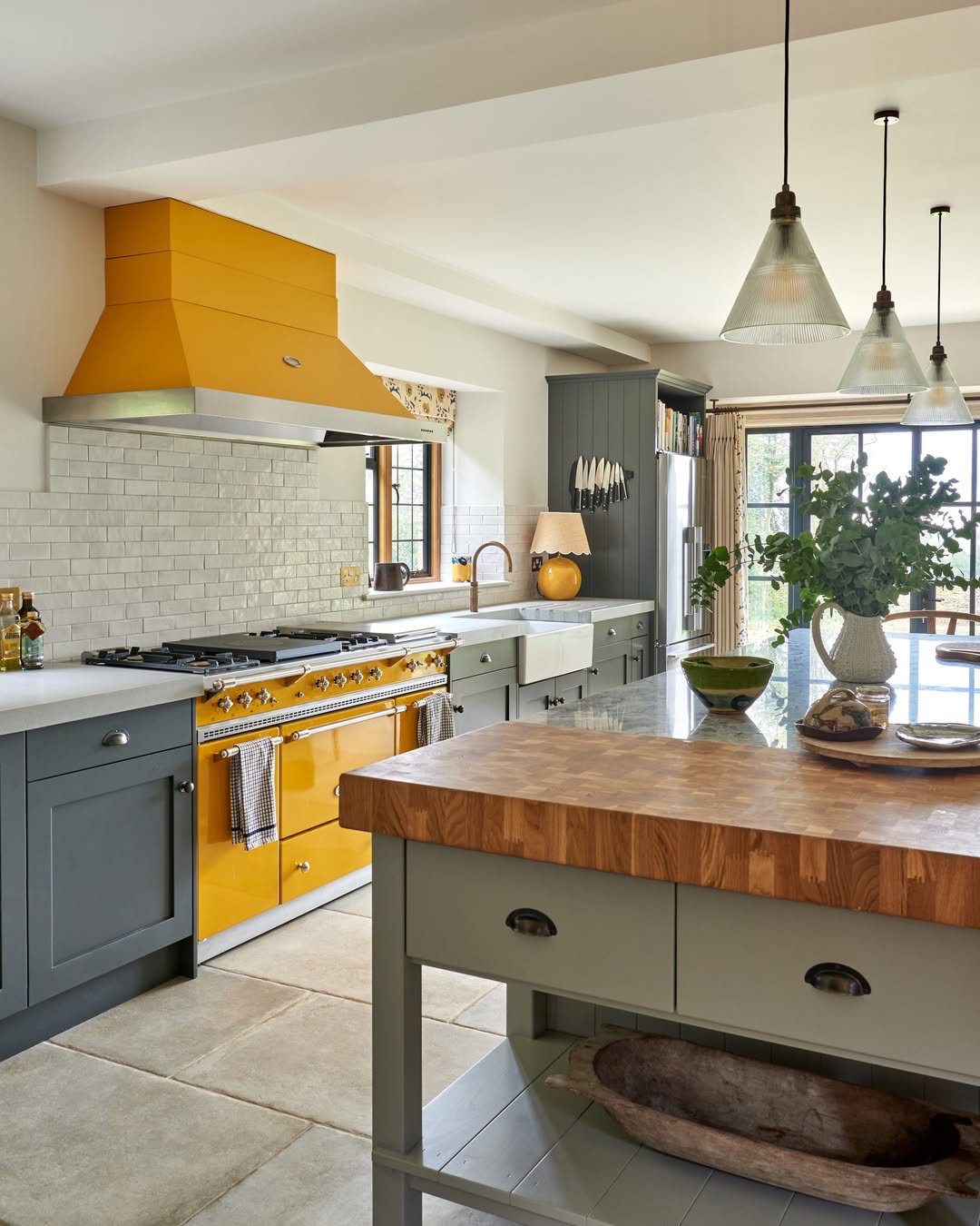 Credit: @mikegarlickdesign & @johnstonparkeinteriors